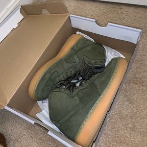 Air Force 1 High Medium Olive